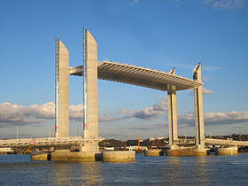 280px-Pont_Jacques-Chaban-Delmas_lev_03